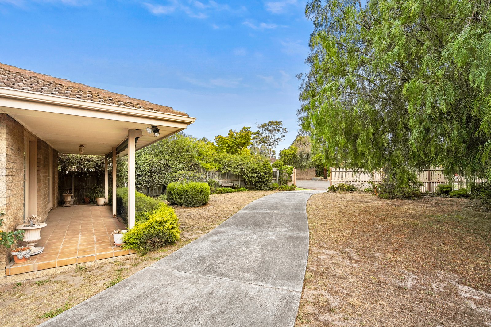 Gallery: 6 Byambee Court
