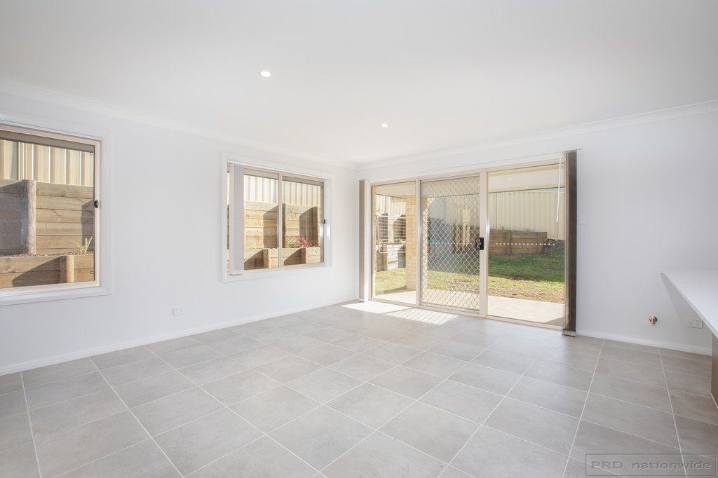 6 Cambewarra Avenue THORNTON 5