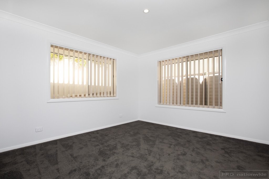 6 Cambewarra Avenue THORNTON 11