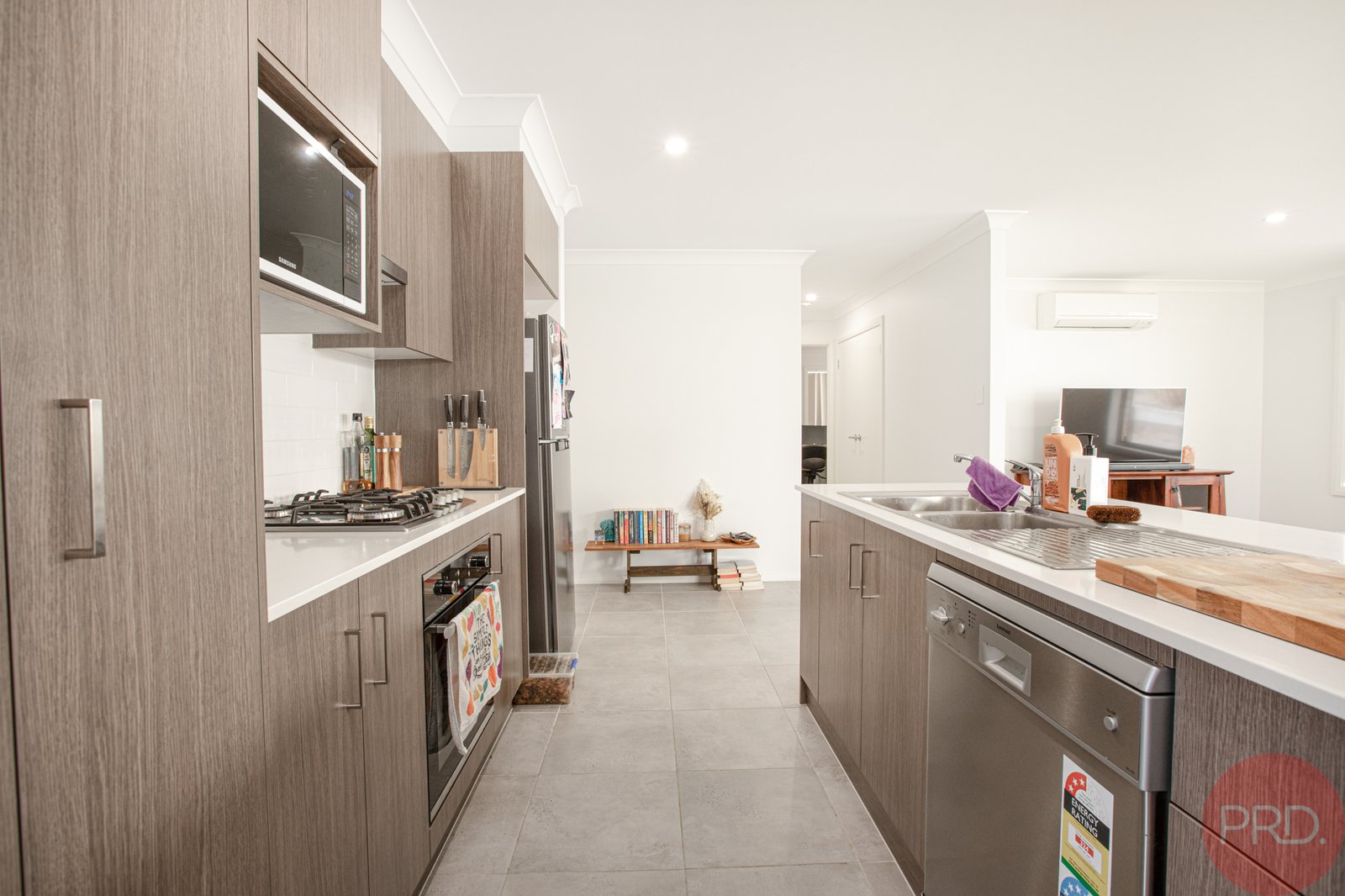 6 Cambewarra Avenue THORNTON 6