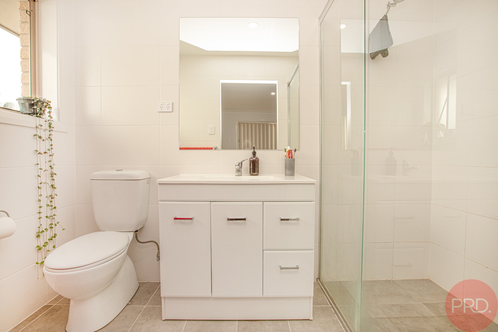 6 Cambewarra Avenue THORNTON 9