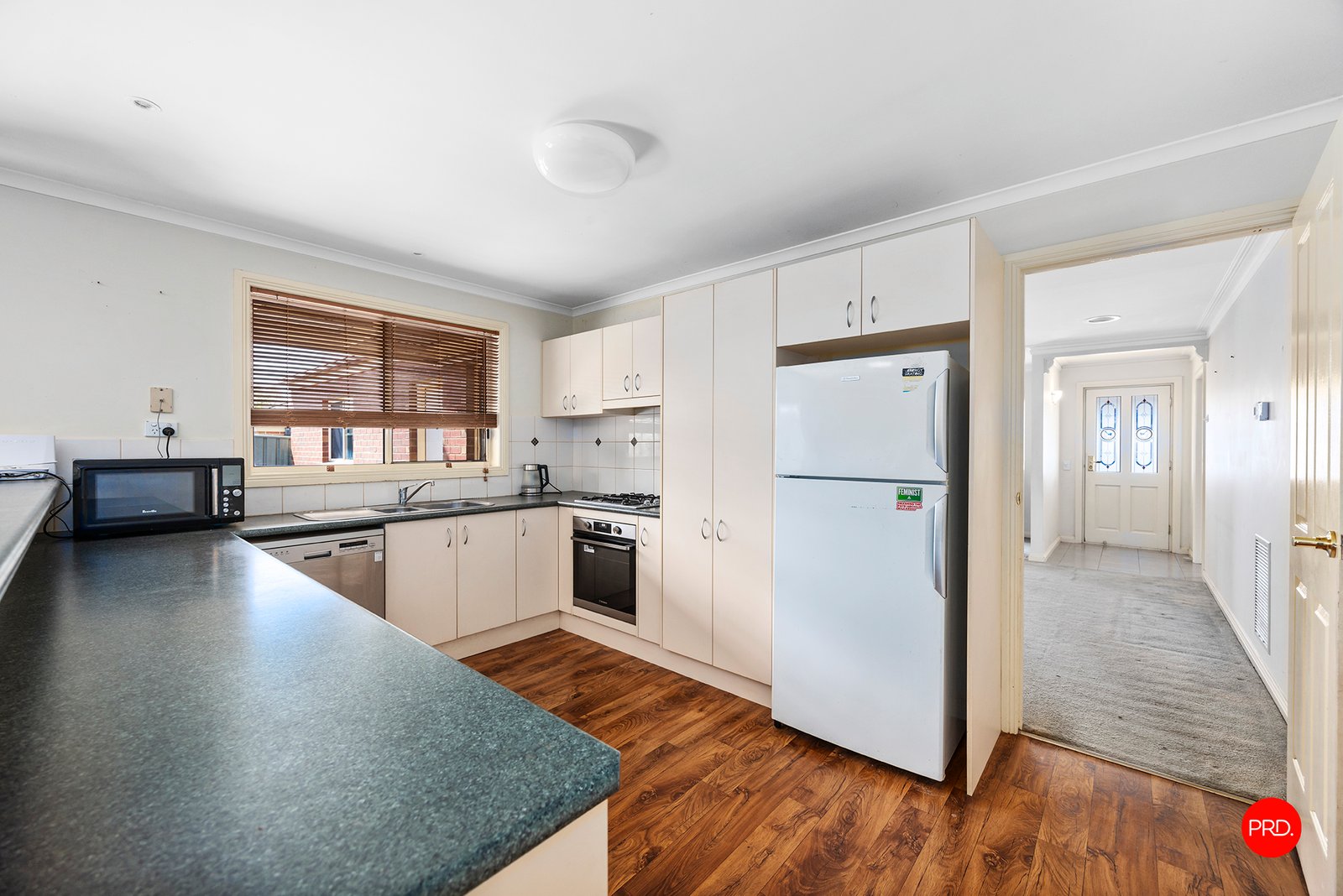 6 Cambridge Court CALIFORNIA GULLY 4