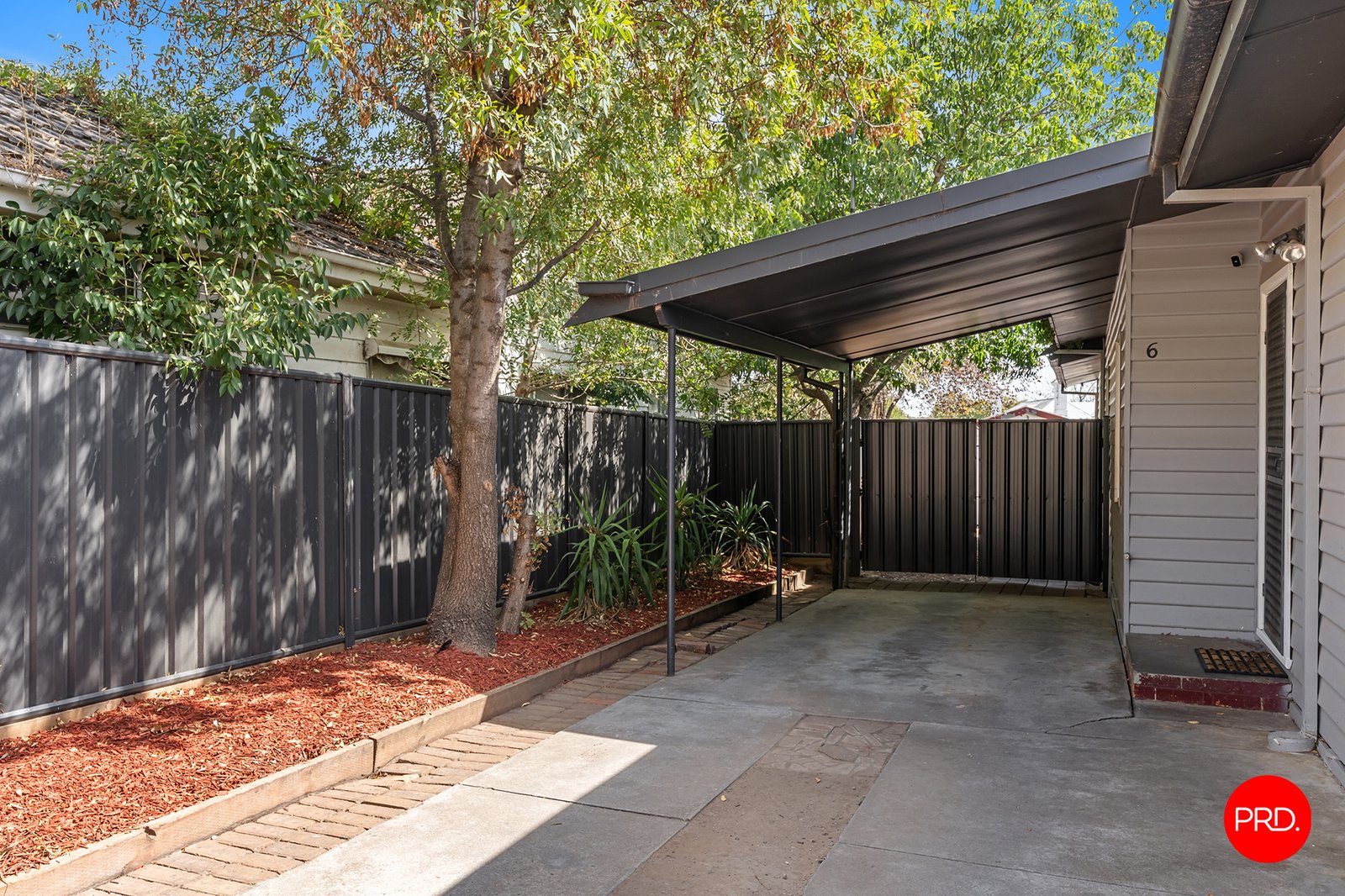 6 Cambridge Crescent WHITE HILLS 2