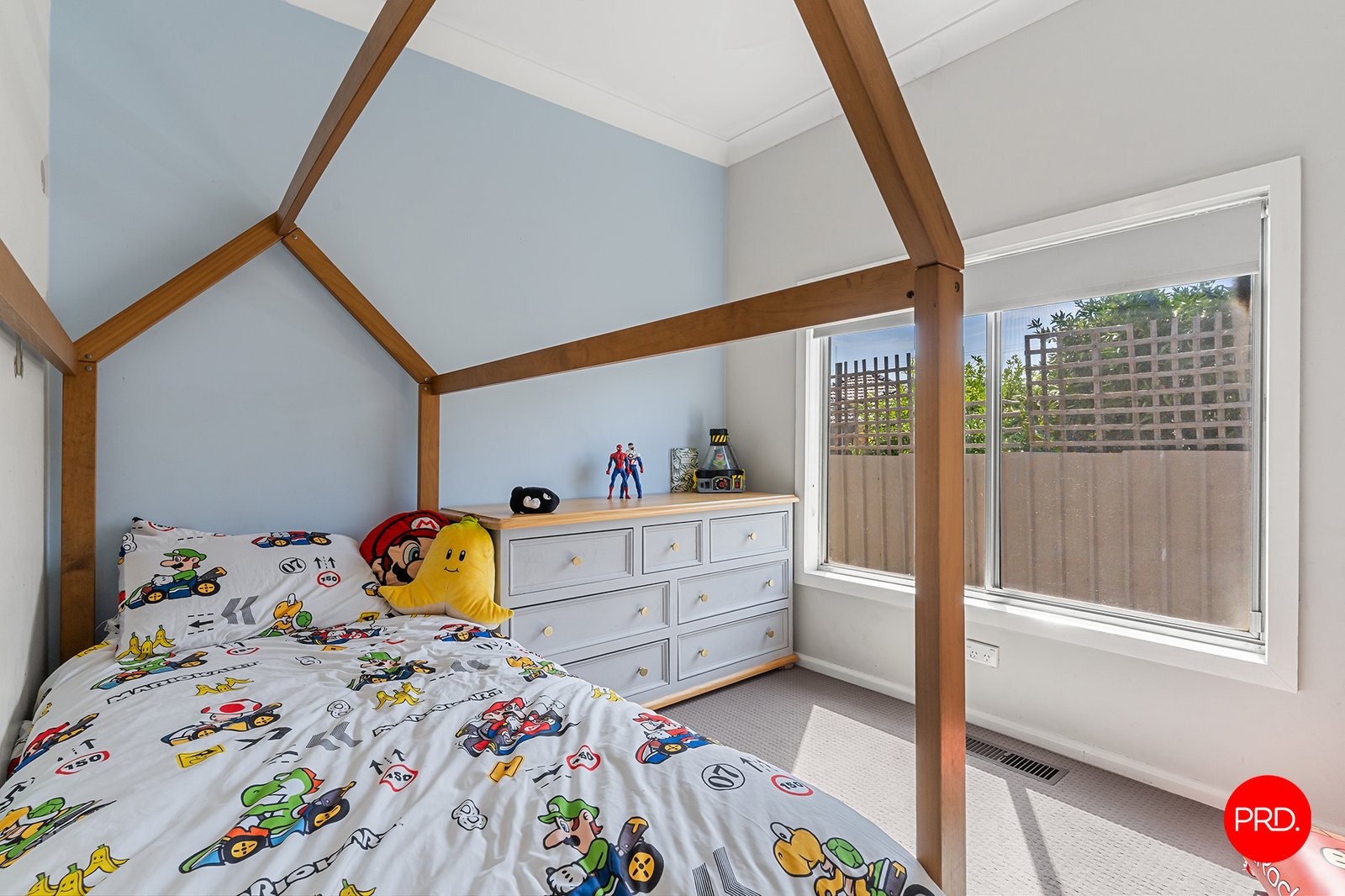 6 Cambridge Crescent WHITE HILLS 11