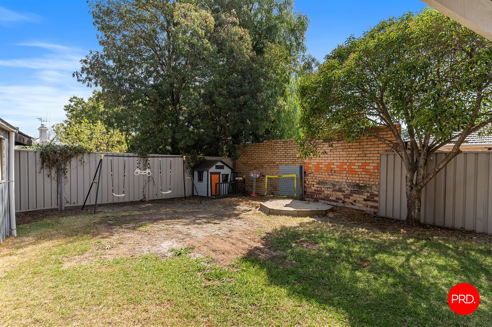 6 Cambridge Crescent WHITE HILLS 17