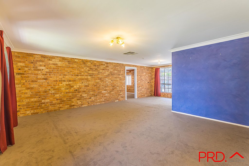 6 Camira Crescent TAMWORTH 3