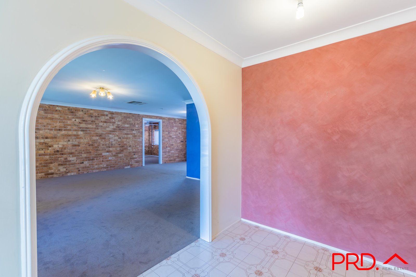 6 Camira Crescent TAMWORTH 4