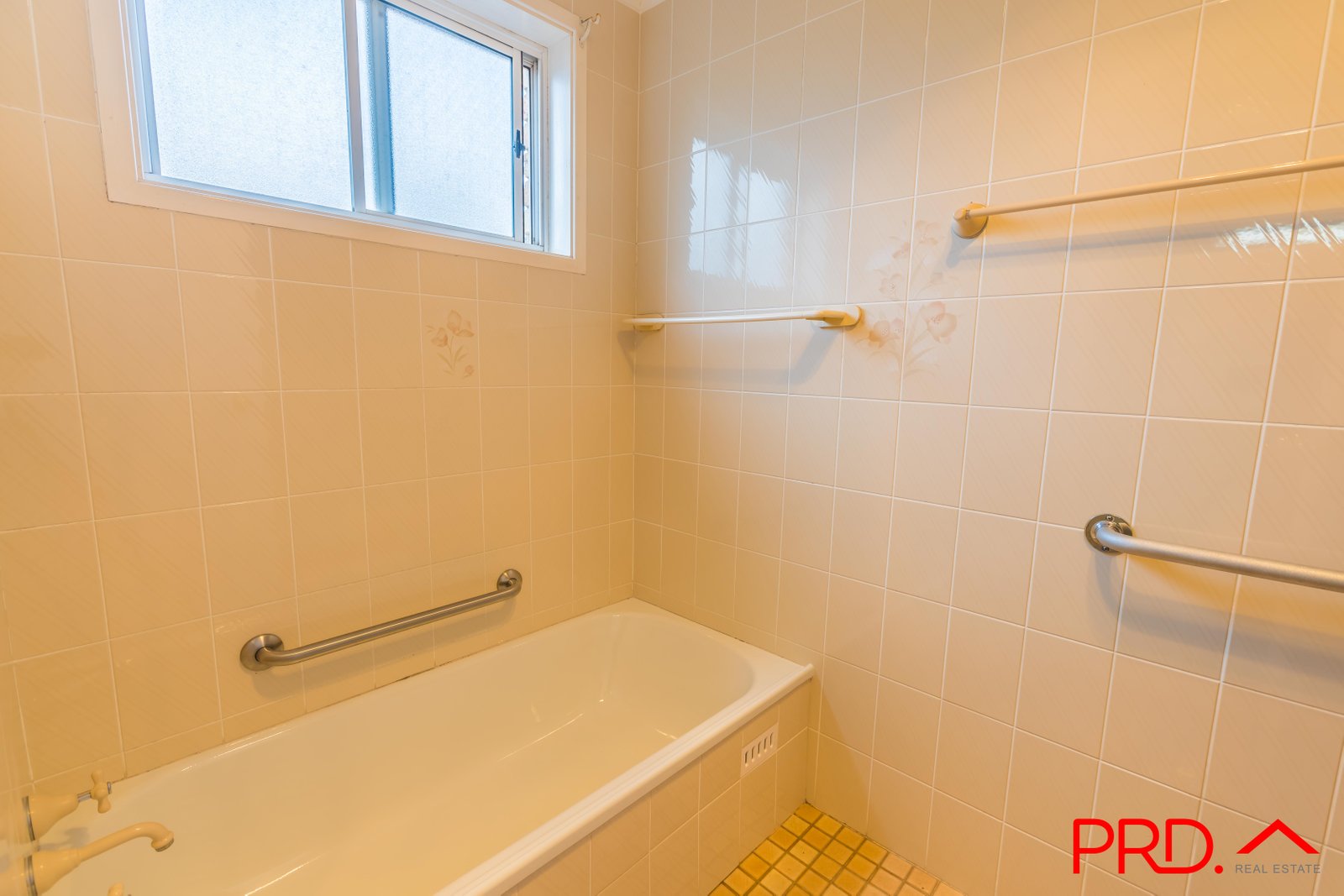 6 Camira Crescent TAMWORTH 16