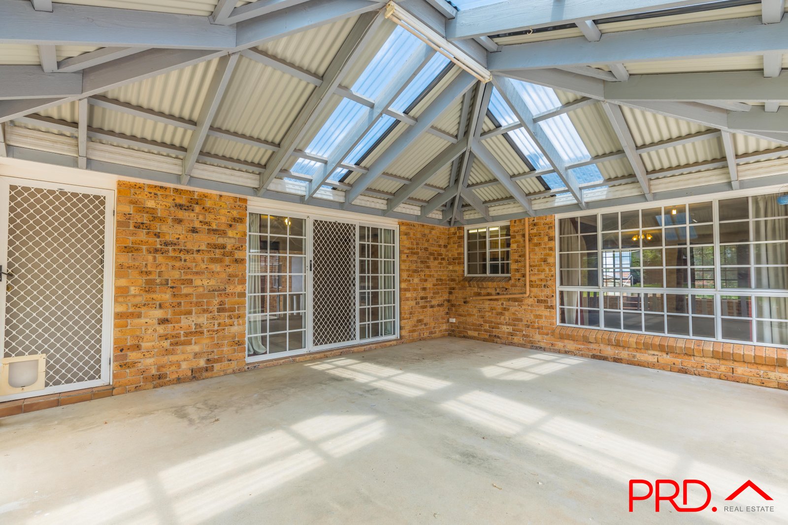 6 Camira Crescent TAMWORTH 20