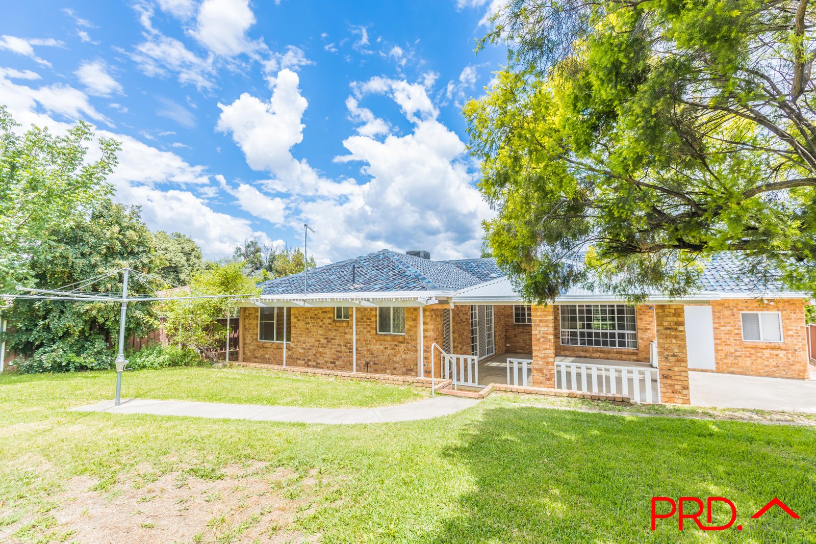 6 Camira Crescent TAMWORTH 23