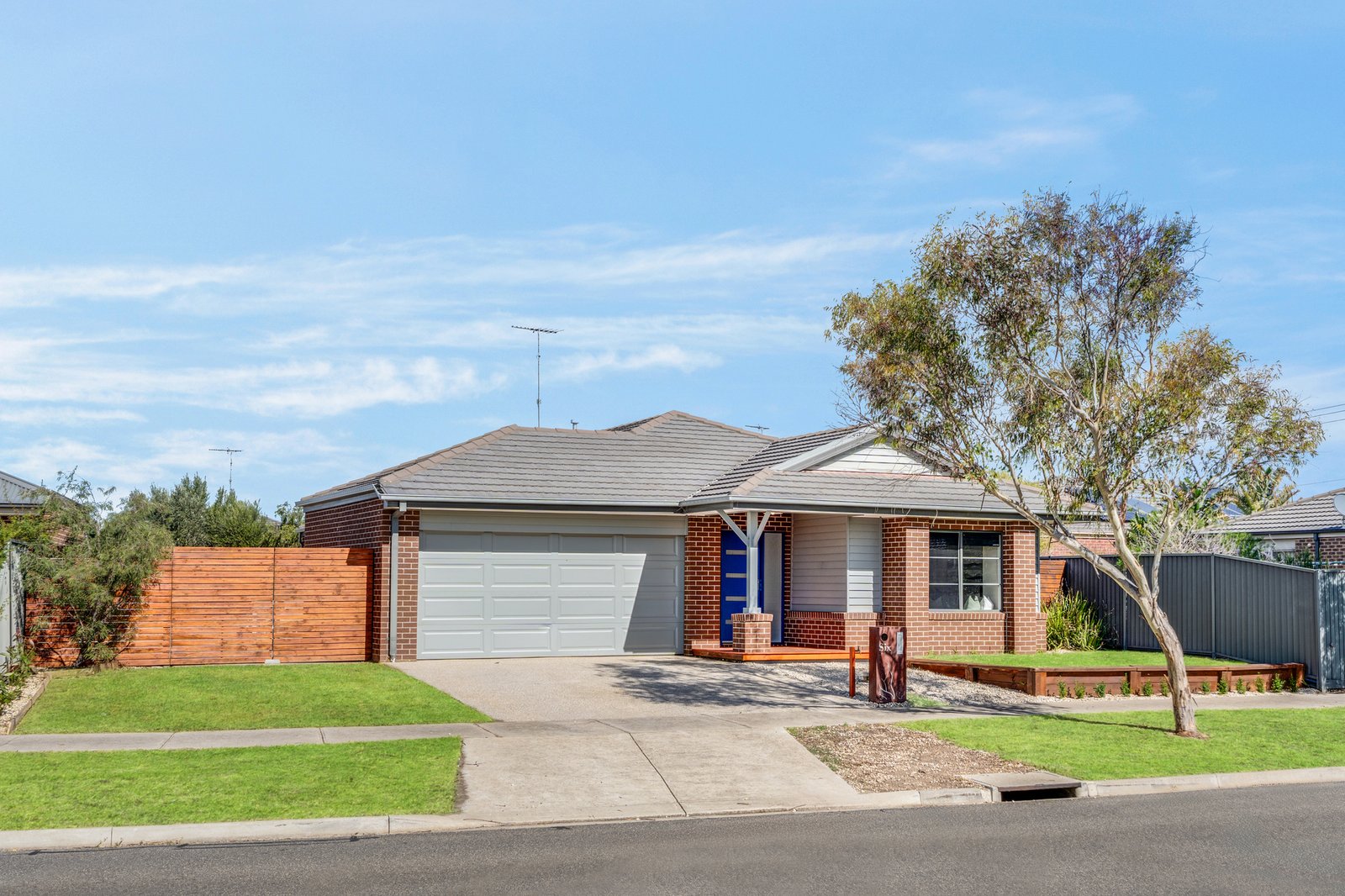 Gallery: 6 Cape Barron Drive