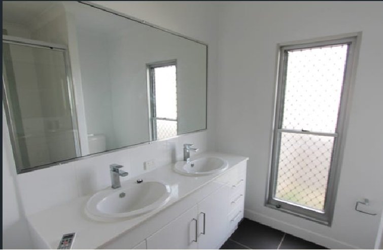 6 Carnarvon Parade NEW AUCKLAND 6