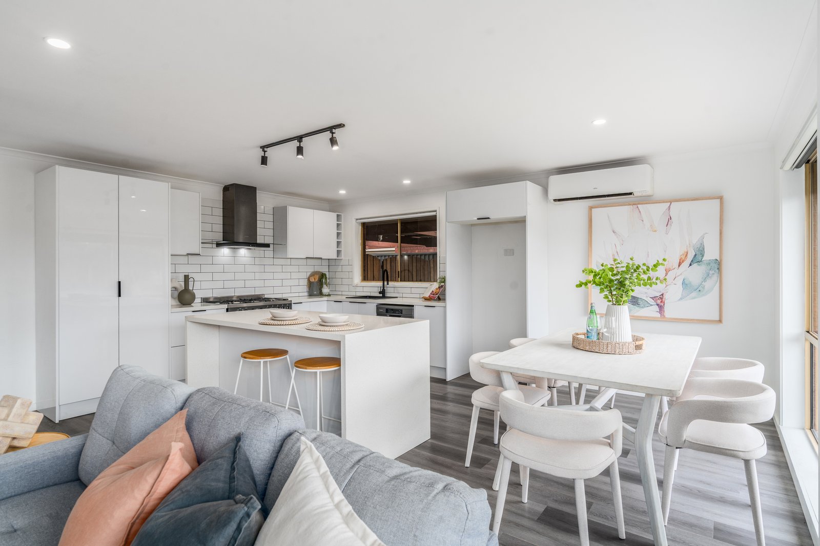 Gallery: 6 Castlemaine Court