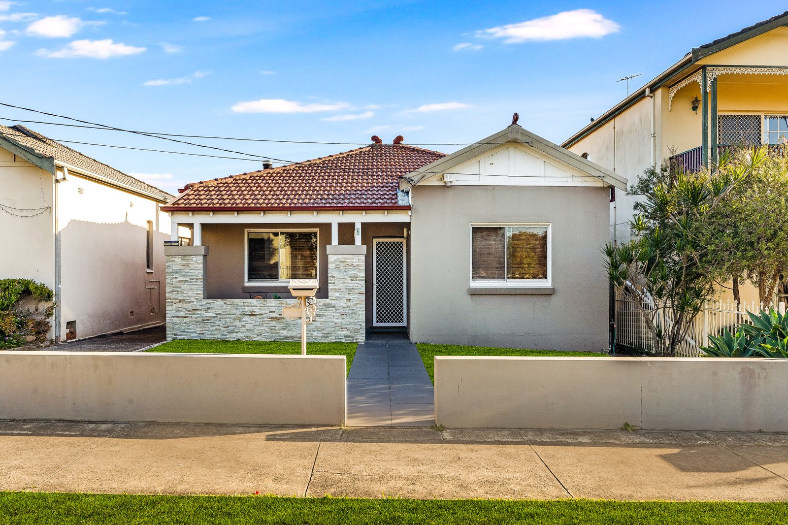 6 Cecilia Street BELMORE 2