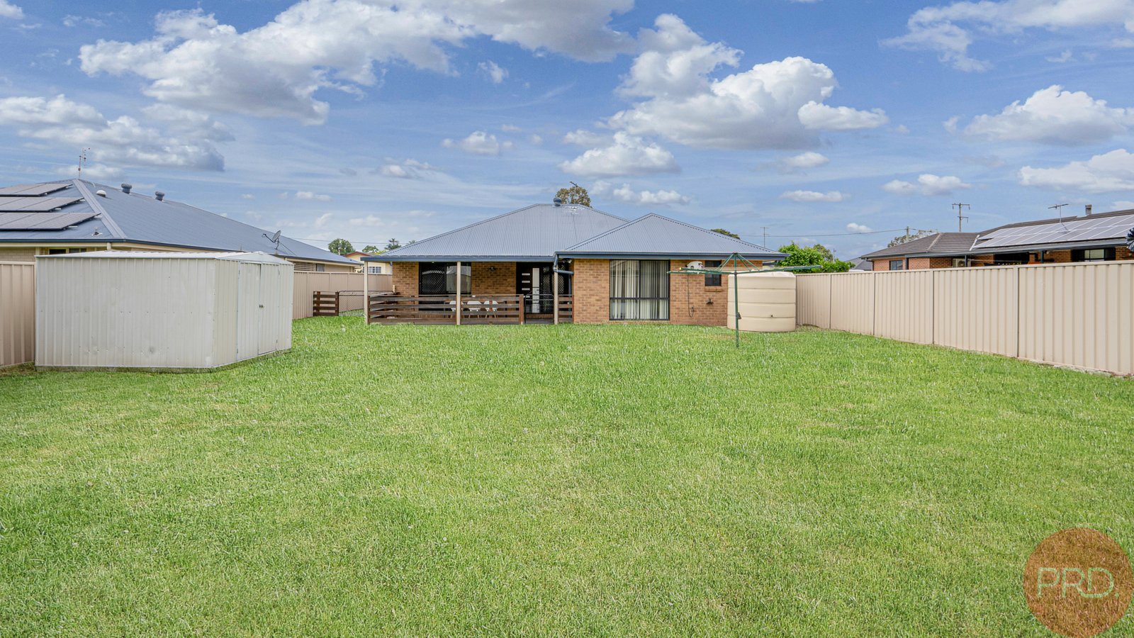 6 Centre Street GRETA 16