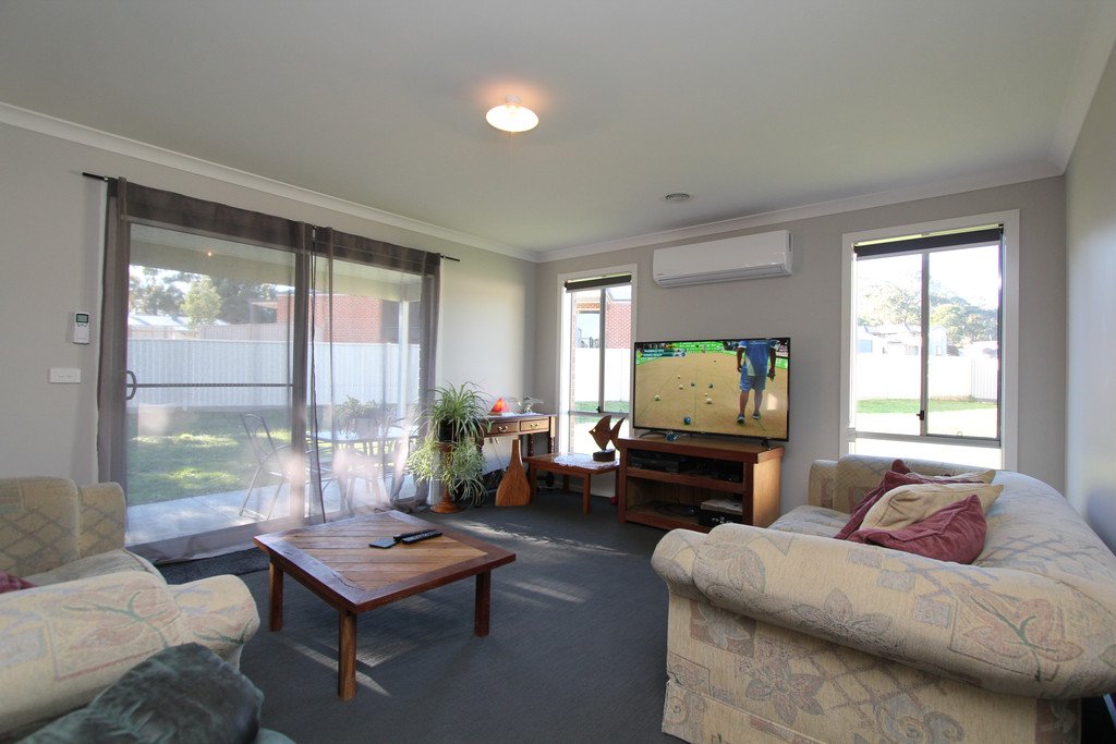 6 Cherry Court CANADIAN 4