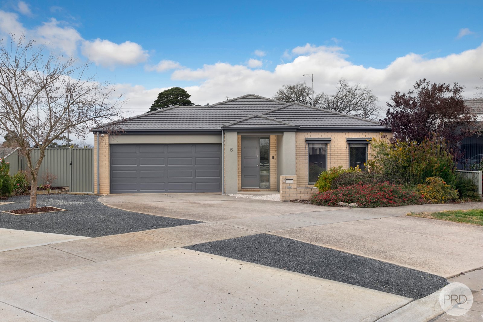 6 Cinnamon Drive LAKE GARDENS 1