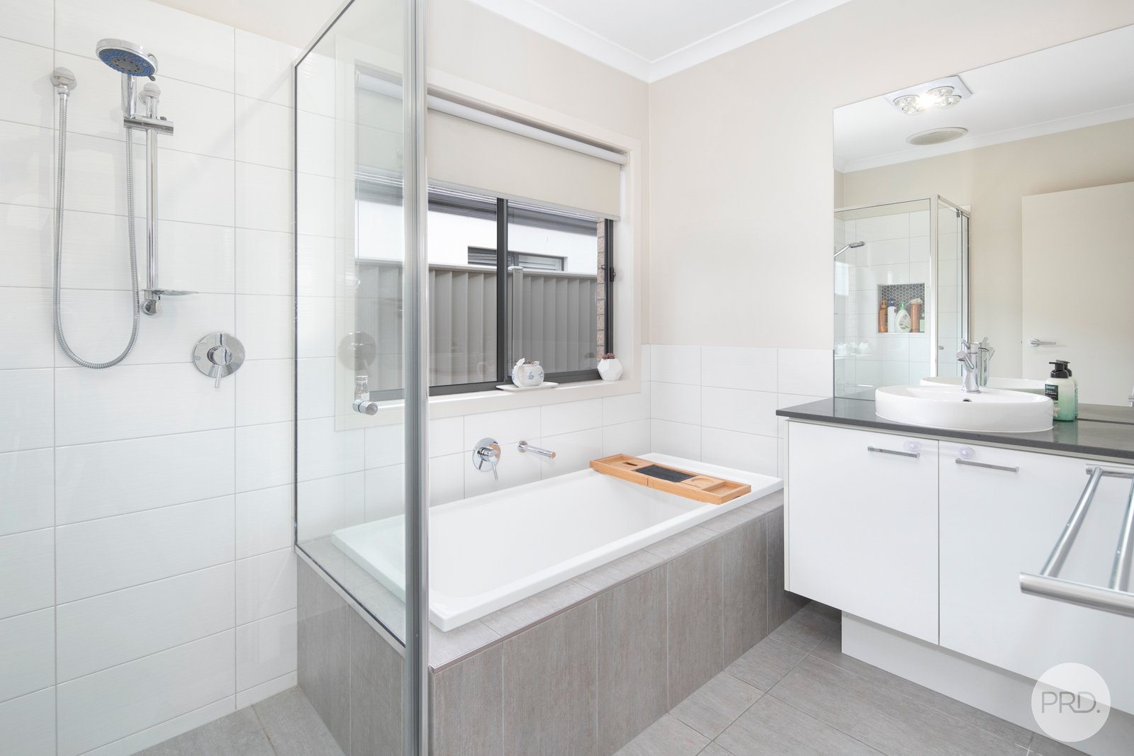 6 Cinnamon Drive LAKE GARDENS 16