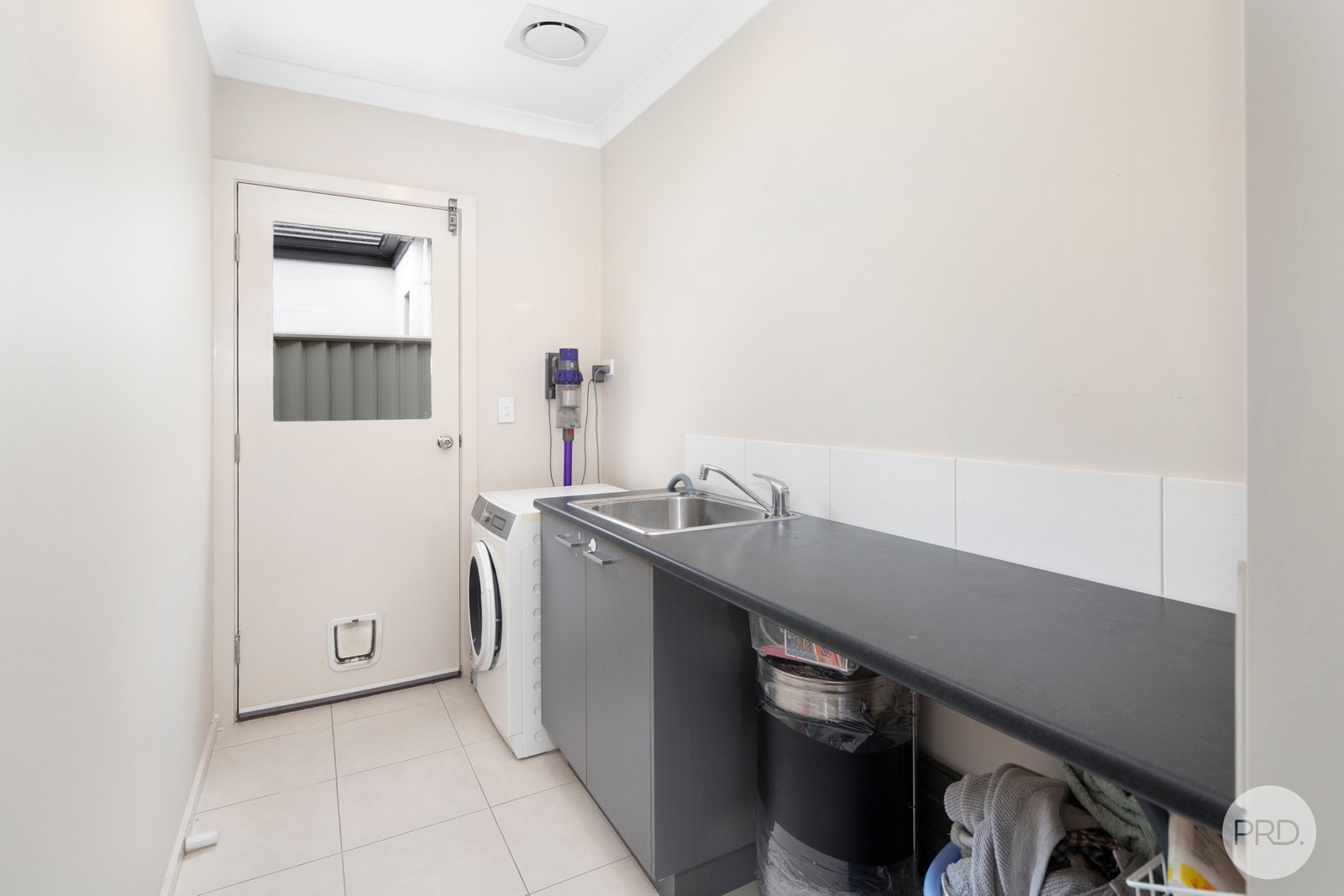 6 Cinnamon Drive LAKE GARDENS 18