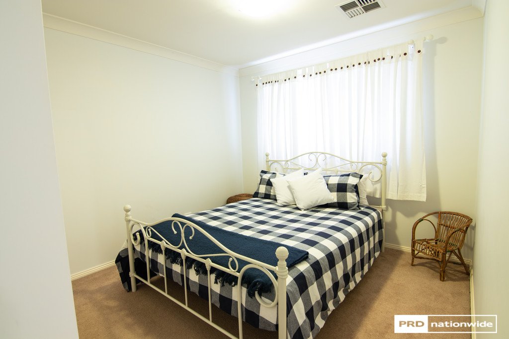 6 Clancy Court TAMWORTH 10