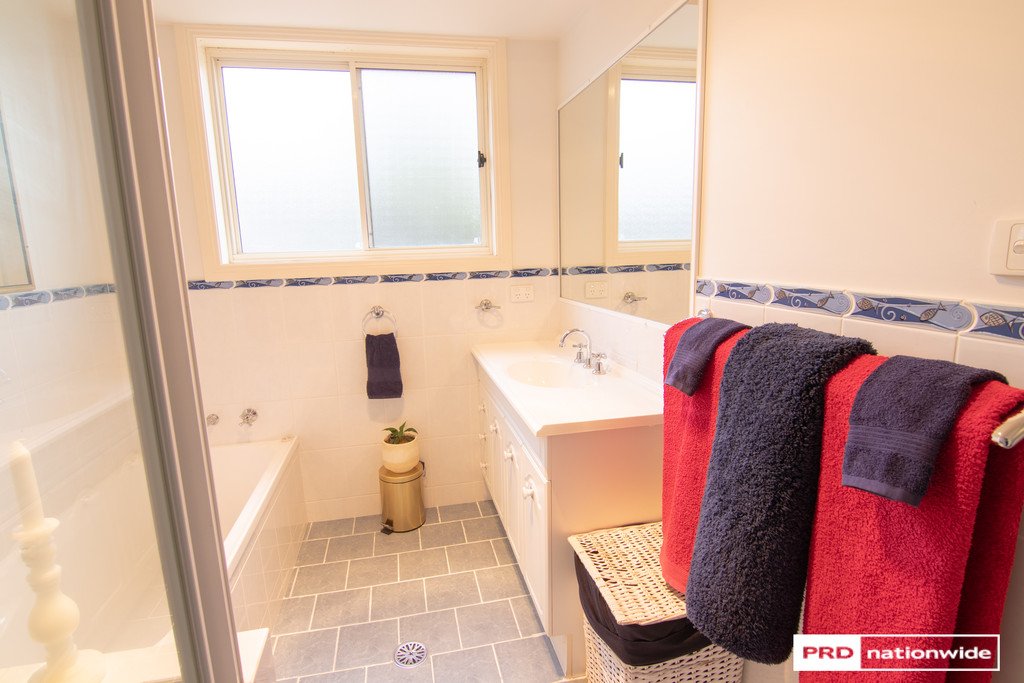 6 Clancy Court TAMWORTH 13