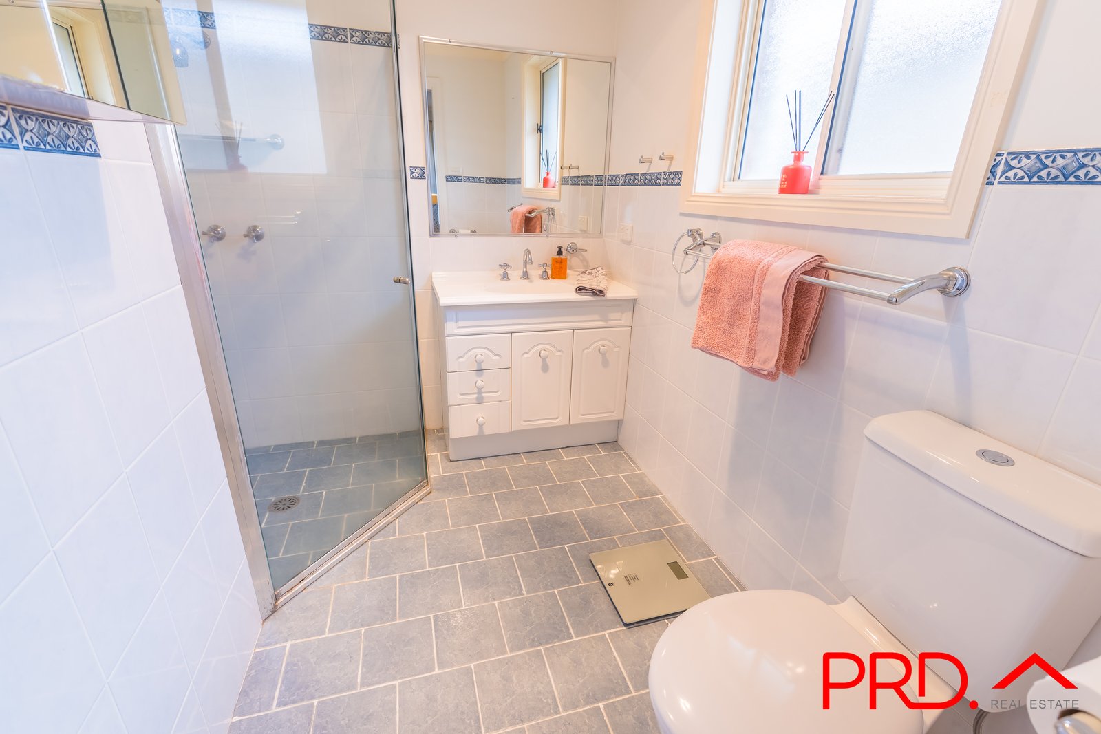 6 Clancy Court TAMWORTH 12