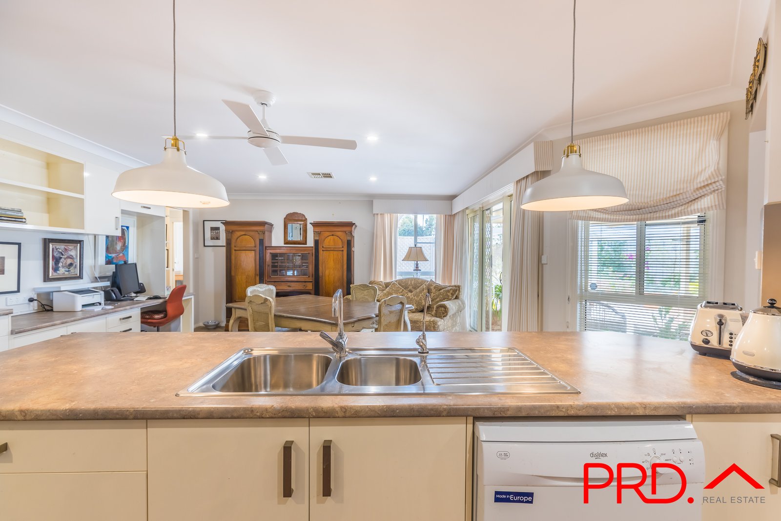 6 Clancy Court TAMWORTH 14