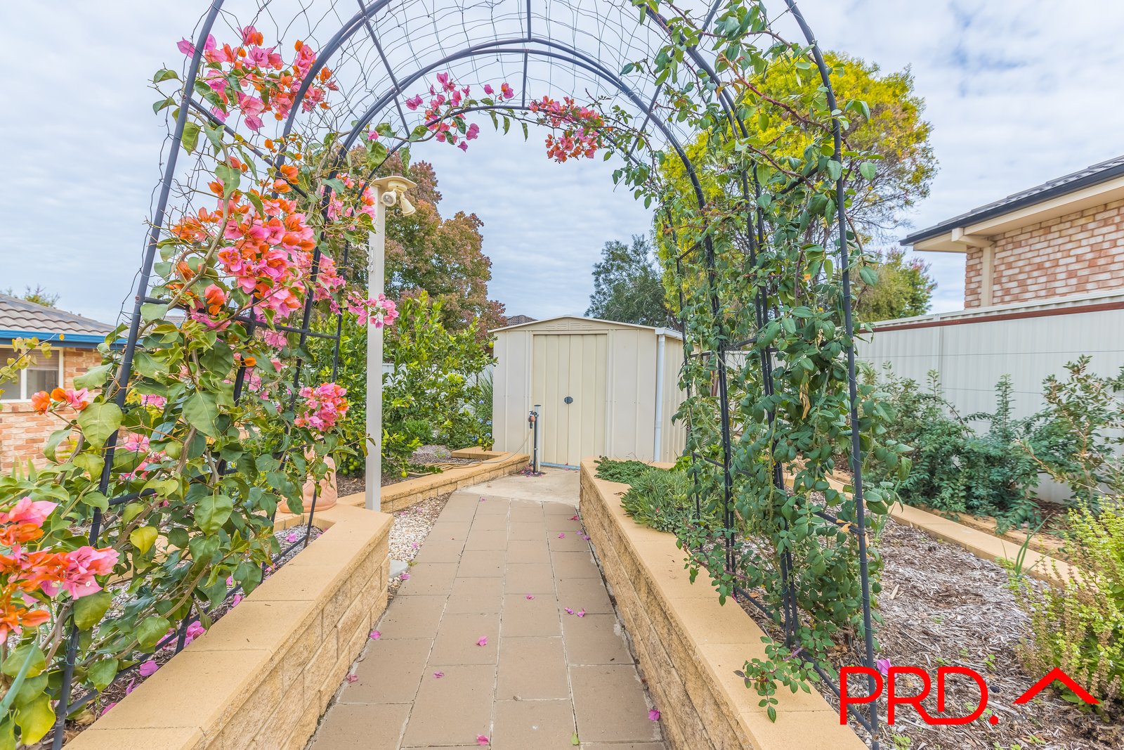 6 Clancy Court TAMWORTH 24