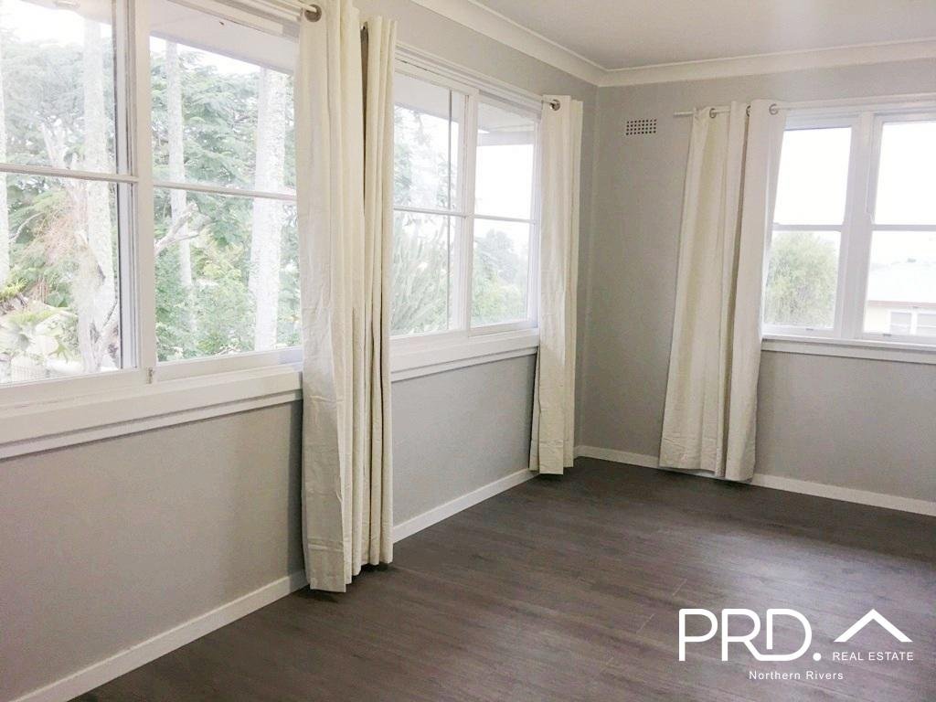 6 Clarence Street CASINO 11