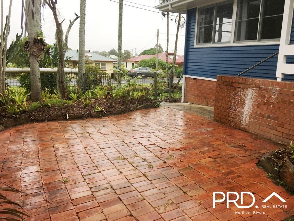 6 Clarence Street CASINO 15