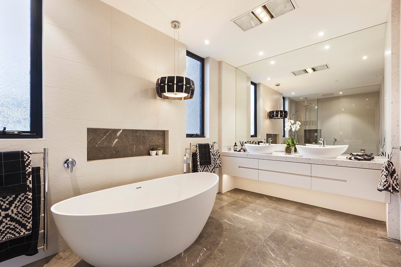 Real Estate and Property in 6 Cleeve Court, Toorak, VIC