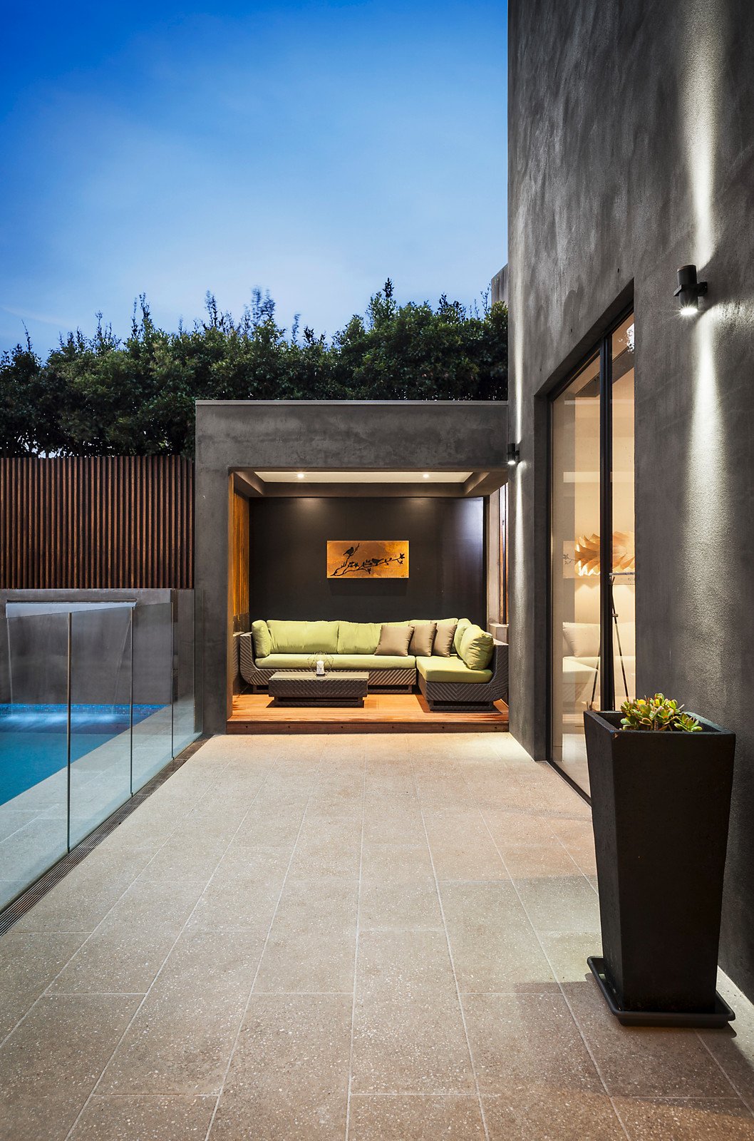 Real Estate and Property in 6 Cleeve Court, Toorak, VIC