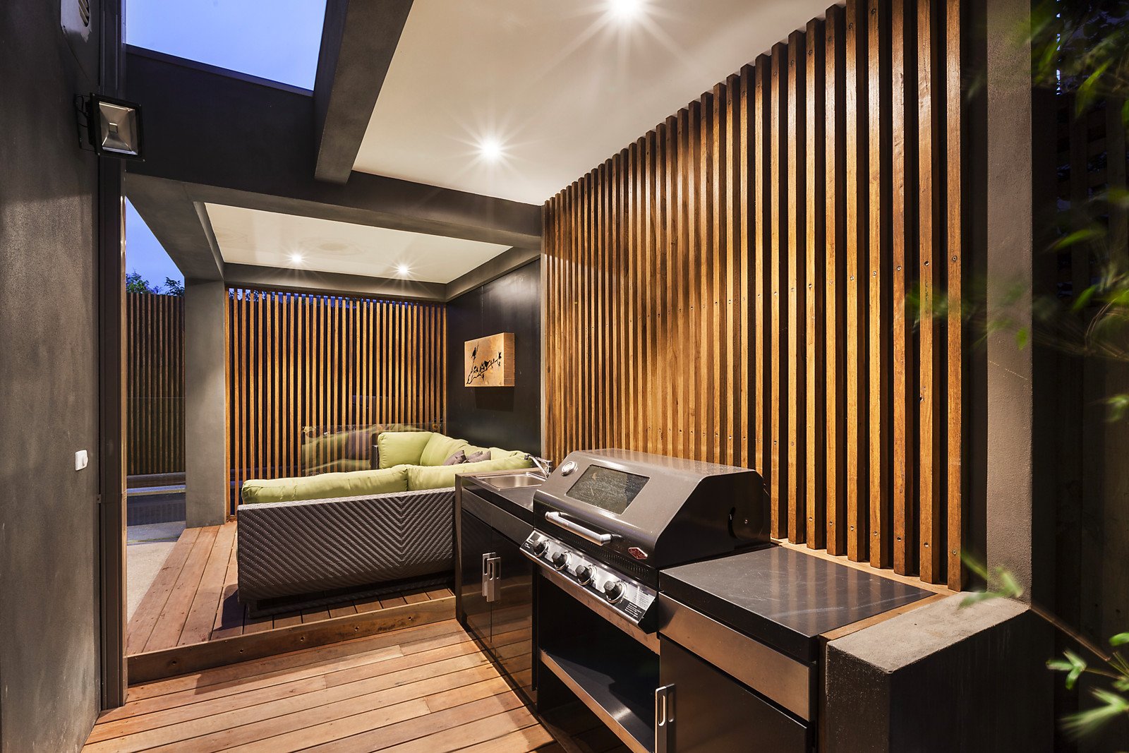 Real Estate and Property in 6 Cleeve Court, Toorak, VIC