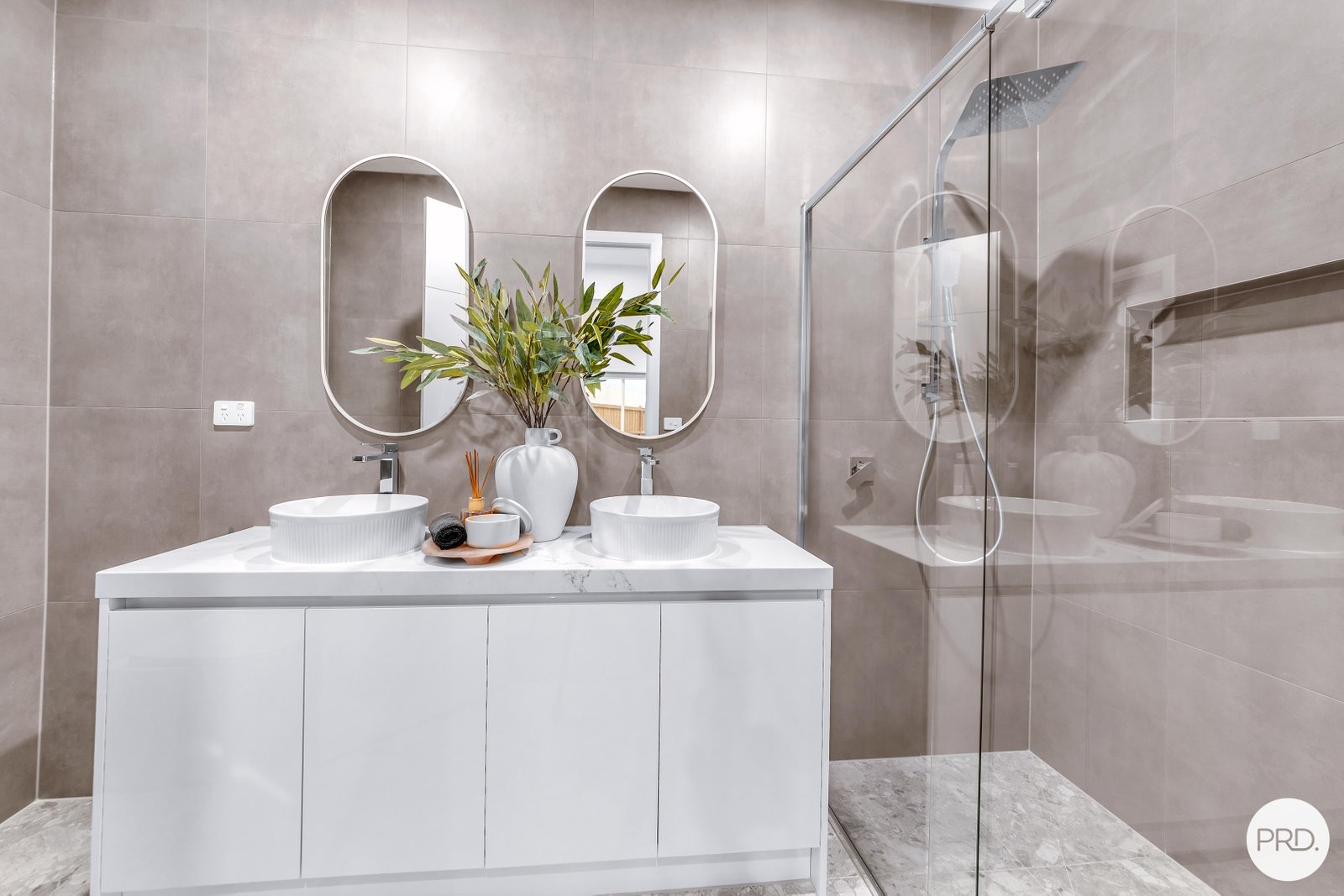 6 Clematis Street CLYDE NORTH 18