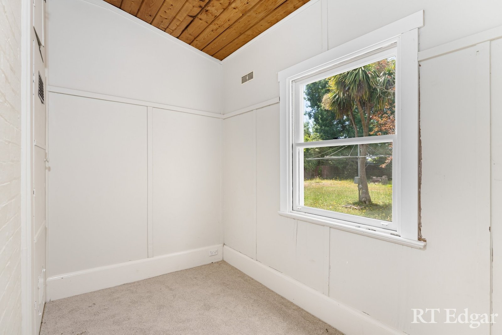 Real Estate and Property in 6 Clowes Street, Kyneton, VIC