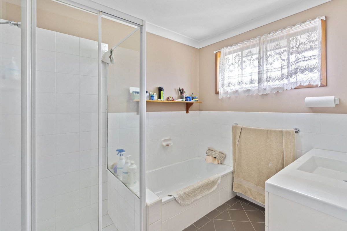 6 Coleto Crescent BURLEIGH WATERS 7