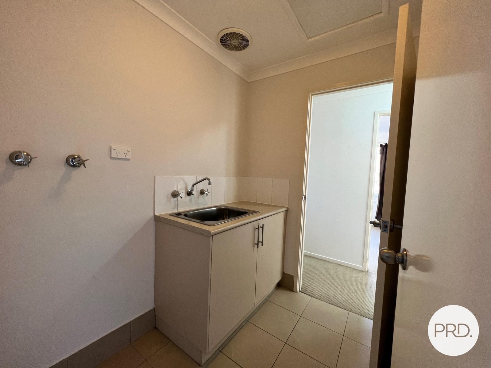 6 Constance Stone Street MACGREGOR 5