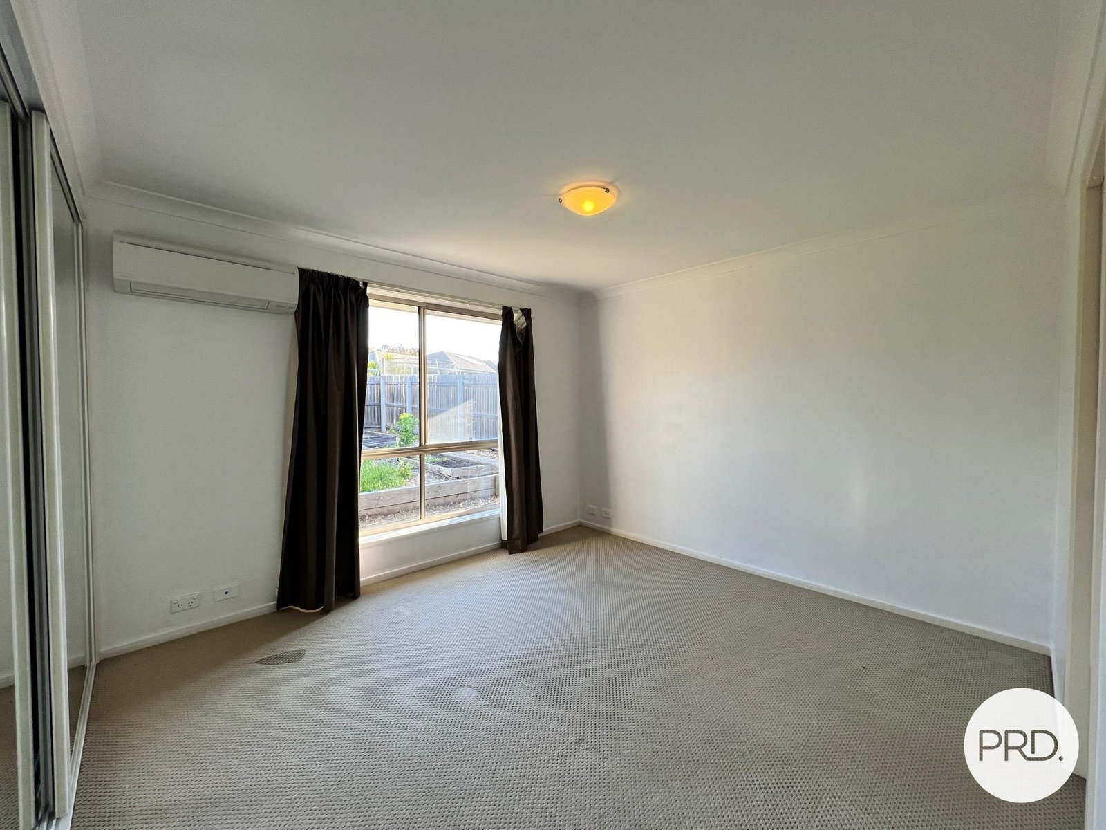 6 Constance Stone Street MACGREGOR 6