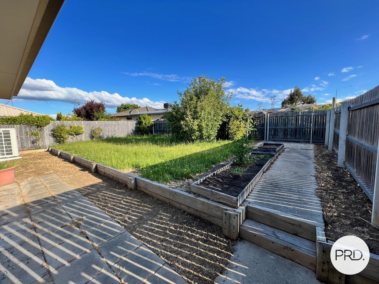 6 Constance Stone Street MACGREGOR 7