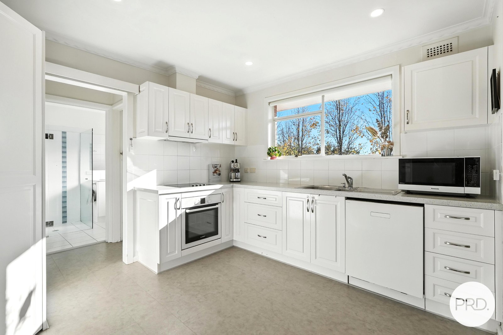 6 Coolangatta Street LINDISFARNE 11