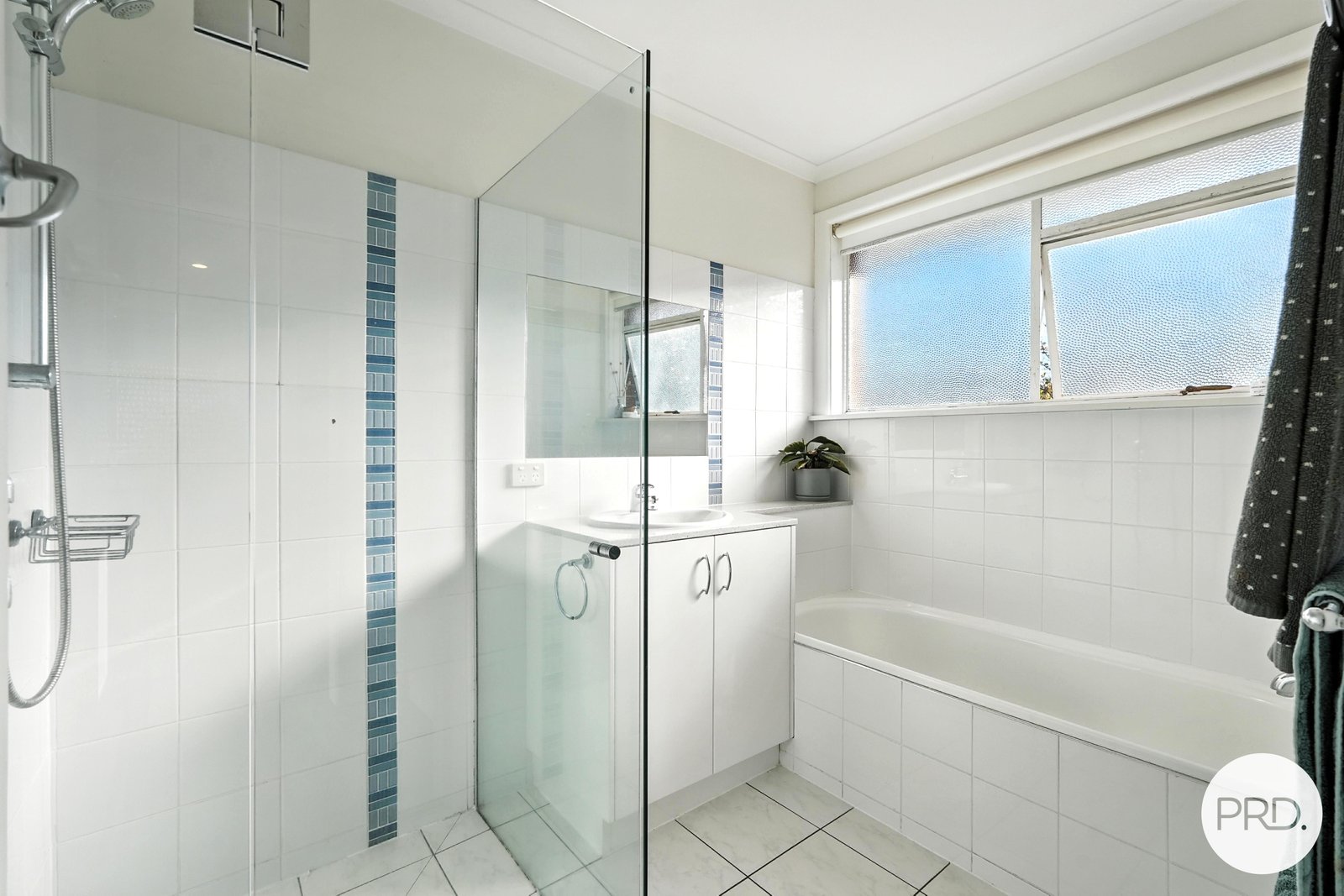 6 Coolangatta Street LINDISFARNE 16