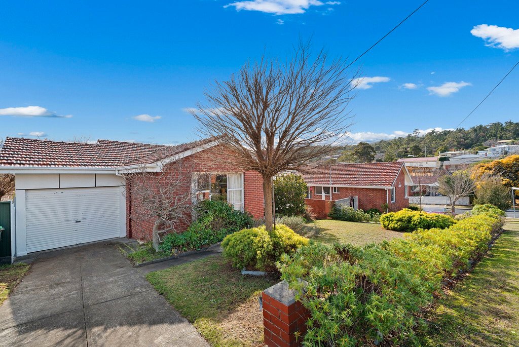 6 Coolangatta Street LINDISFARNE 2