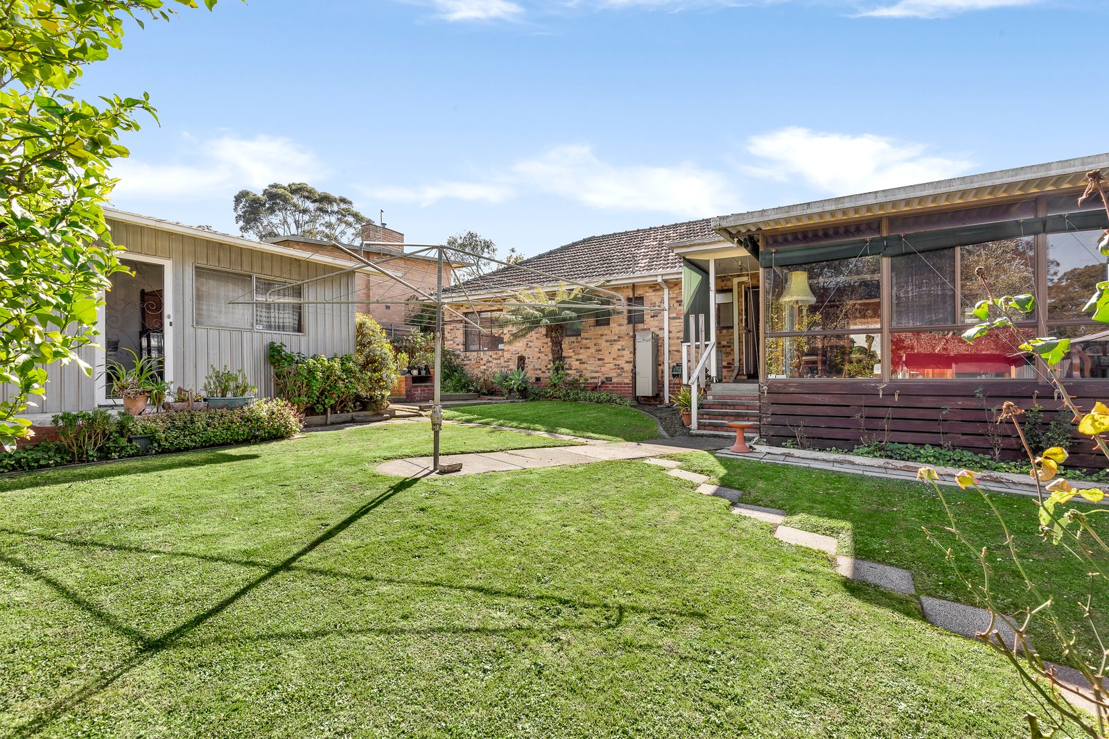 6 Coomleigh Avenue, Glen Waverley, 3150