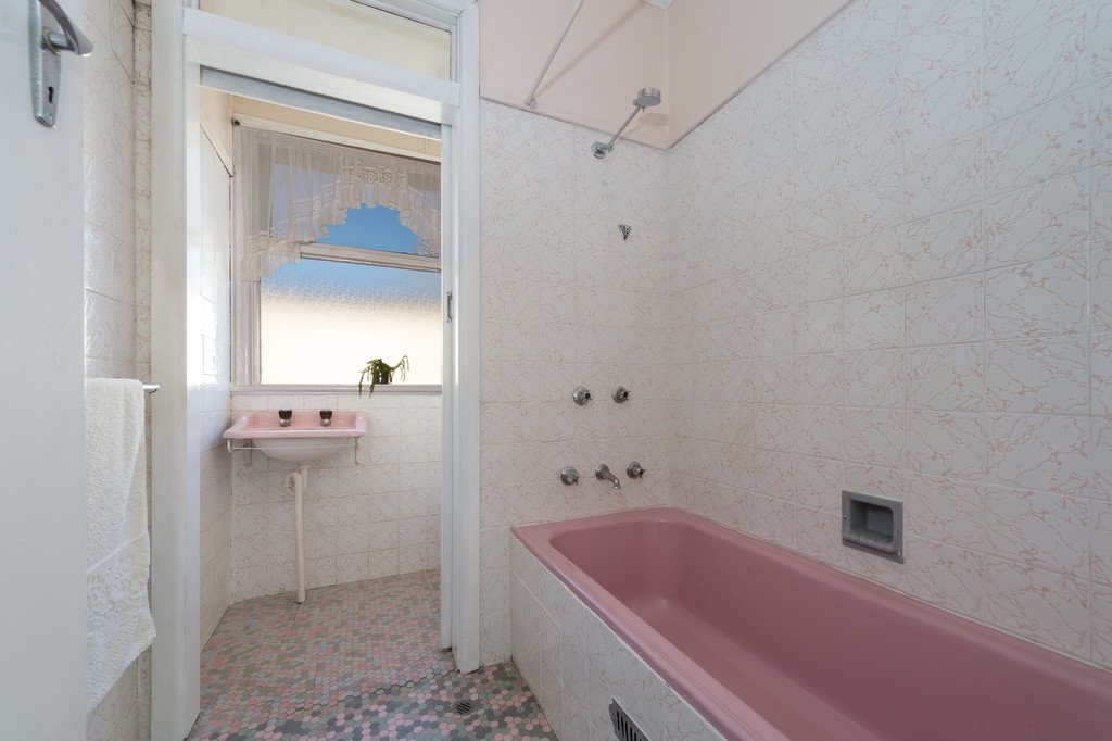 6 Cornwall Road DAPTO 4