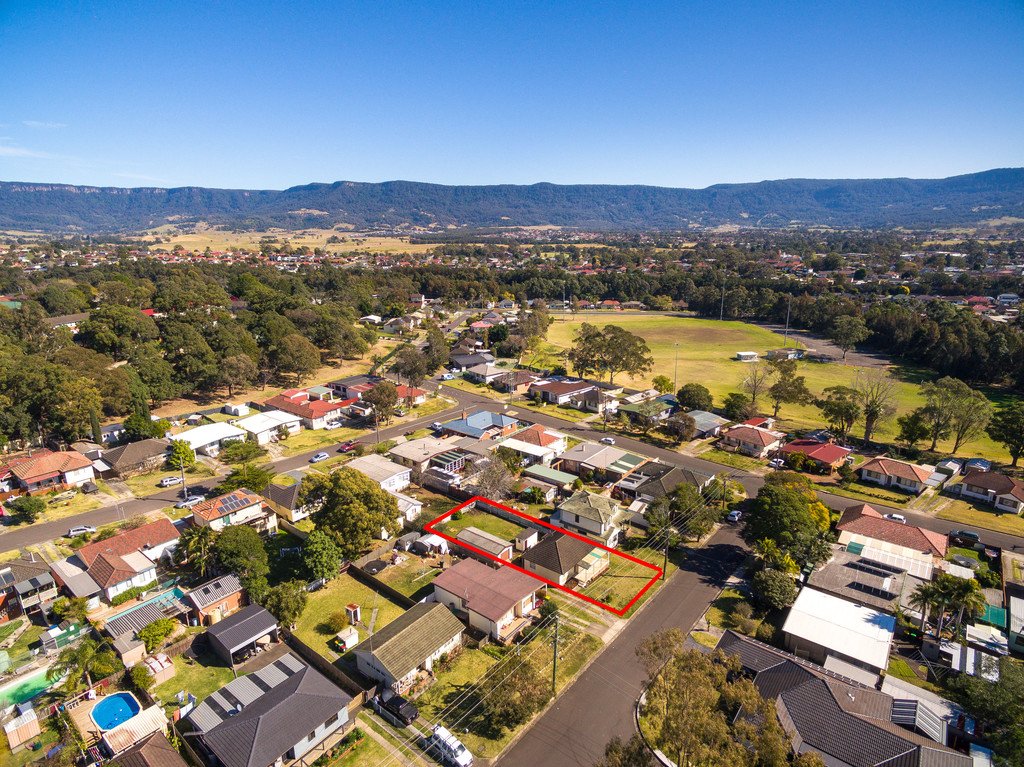 6 Cornwall Road DAPTO 11