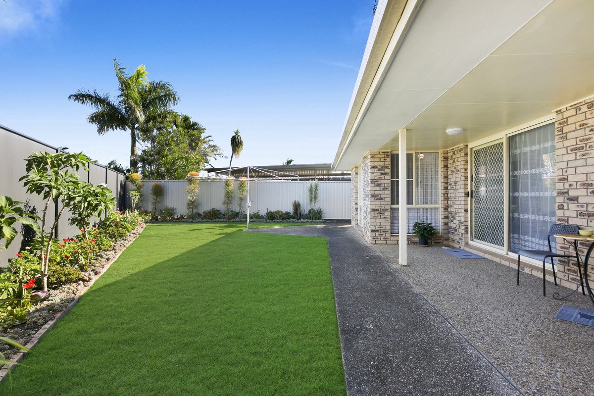 6 Coronet Crescent Burleigh Waters 11