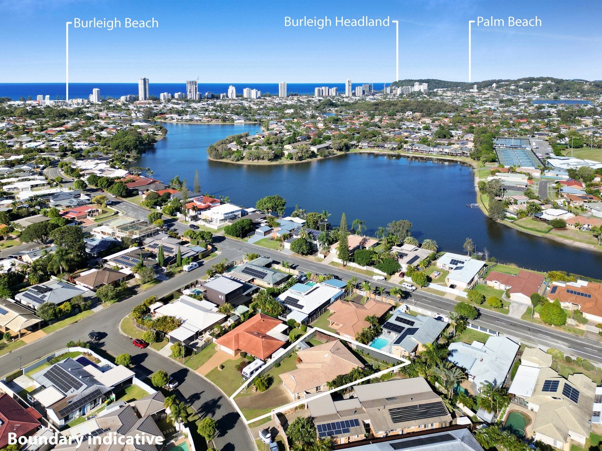 6 Coronet Crescent Burleigh Waters 17