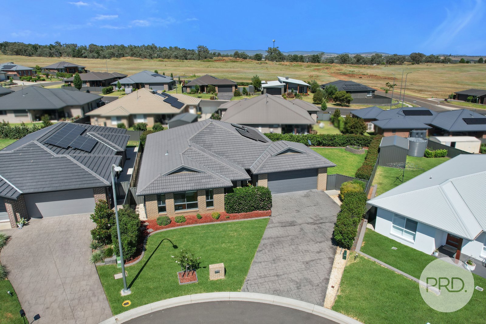 6 Corvina Close TAMWORTH 2