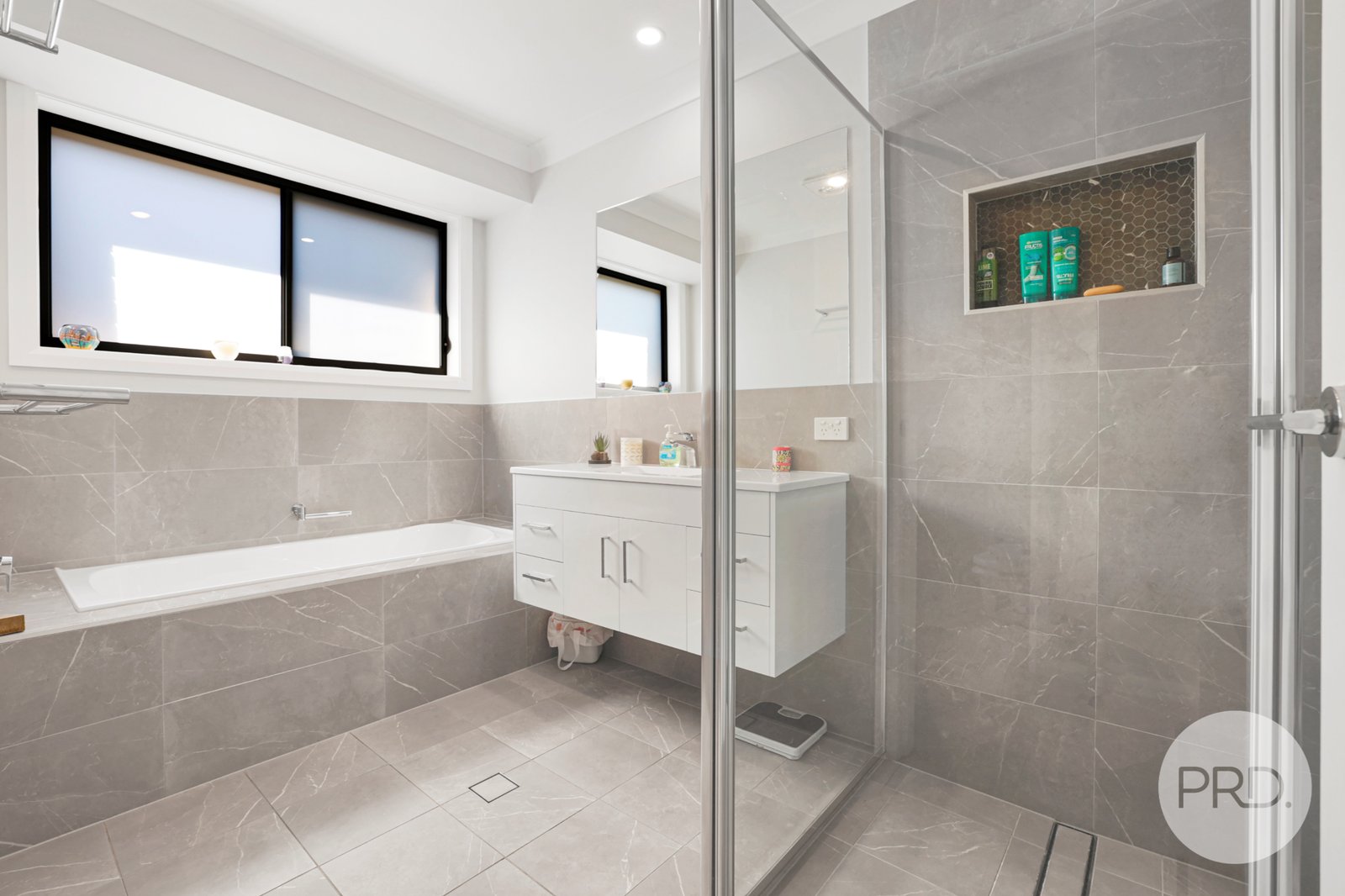 6 Corvina Close TAMWORTH 18