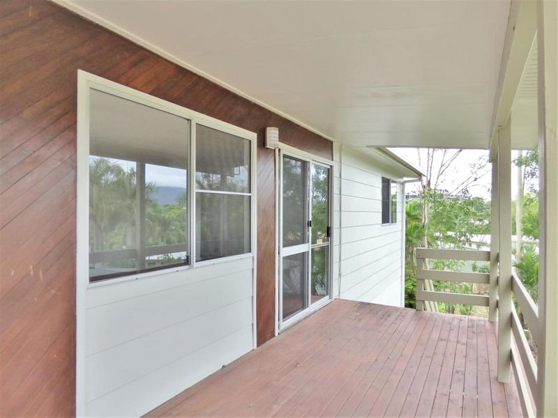 6 Coryule Place CANNONVALE 5